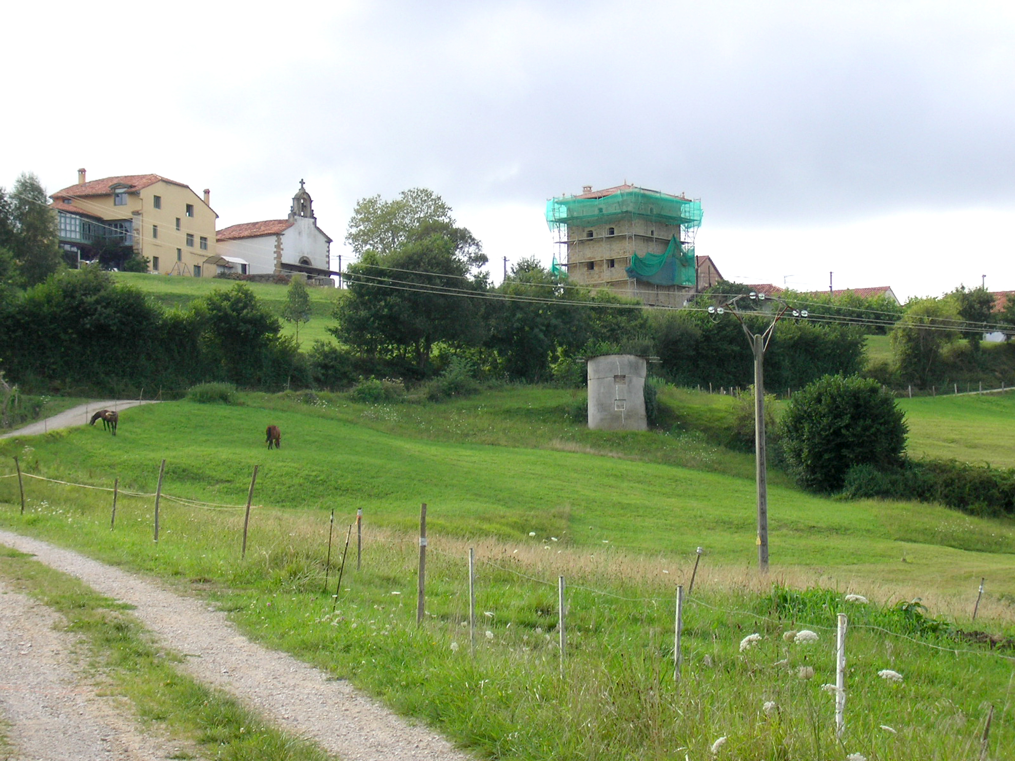 Lloredo, Torre de Asociación española de amigos de los Castillos